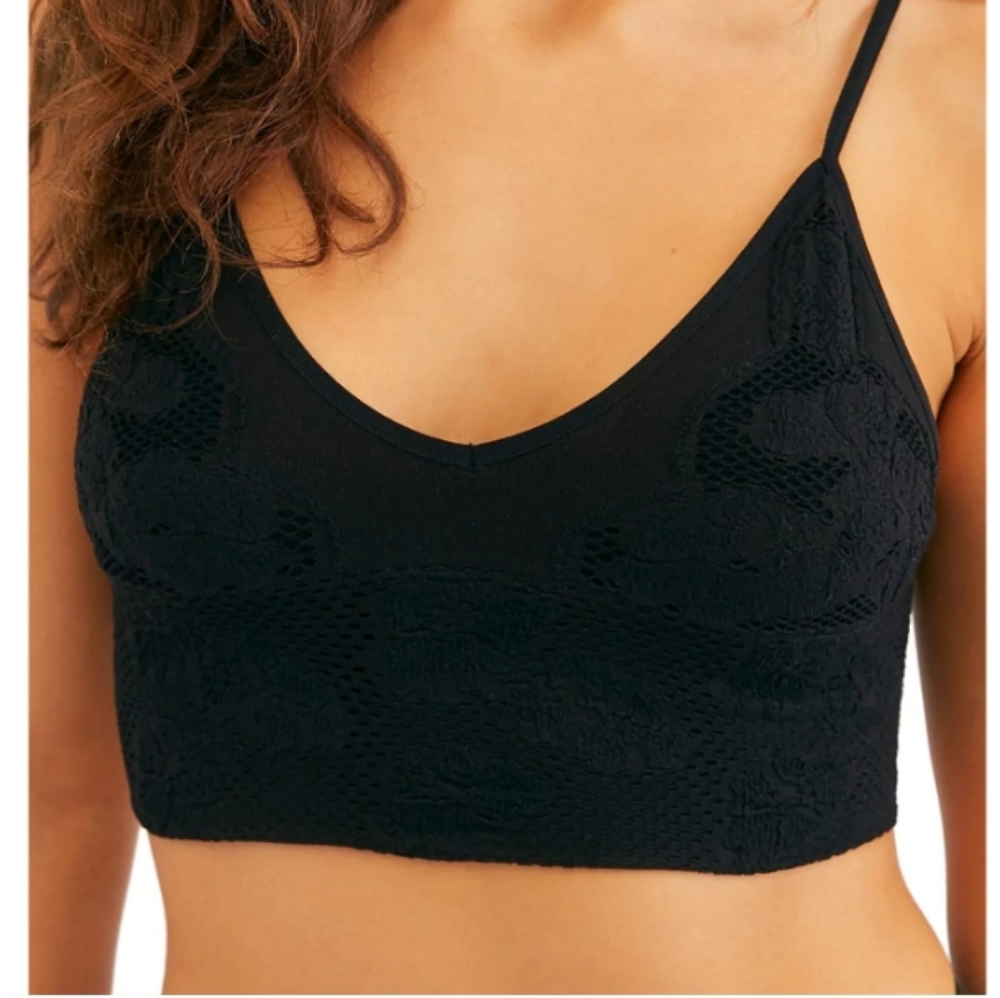 Free People Intimately Candy Textured Seamless Bralette in Black X-Small